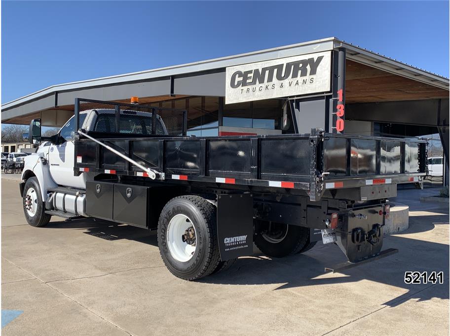 2022 Ford F-750 - Photo 8