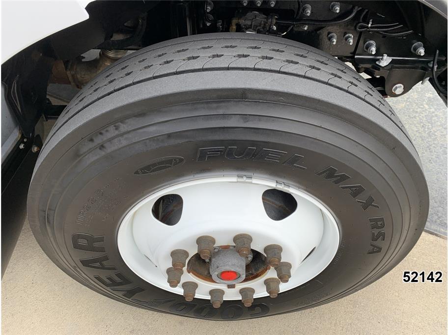 2022 Ford F-750 - Photo 20