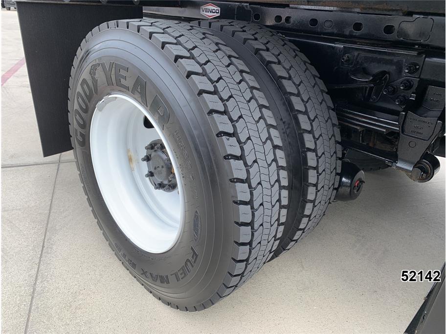 2022 Ford F-750 - Photo 22