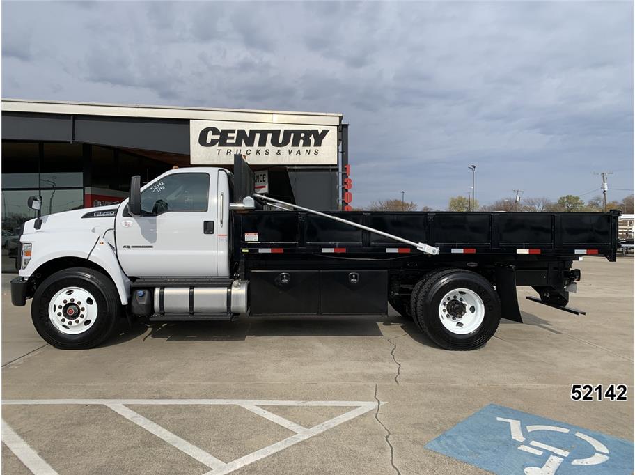 2022 Ford F-750 - Photo 5