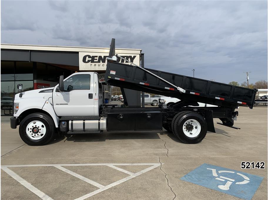 2022 Ford F-750 - Photo 6