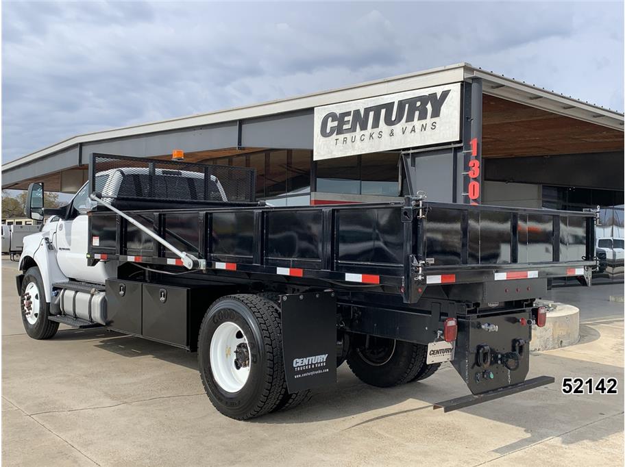 2022 Ford F-750 - Photo 8