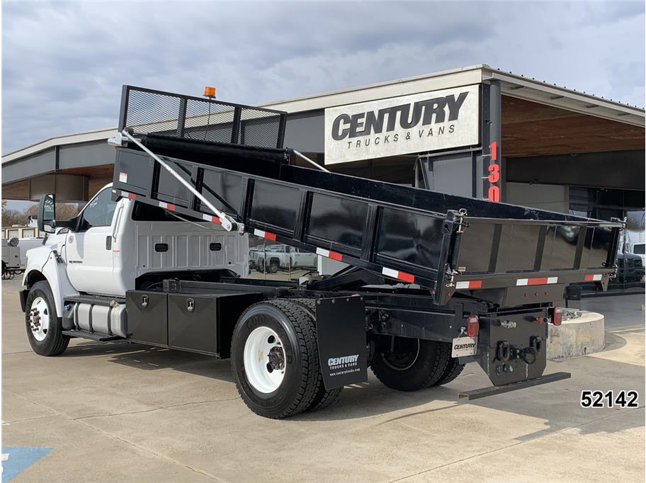 2022 Ford F-750 - Photo 9