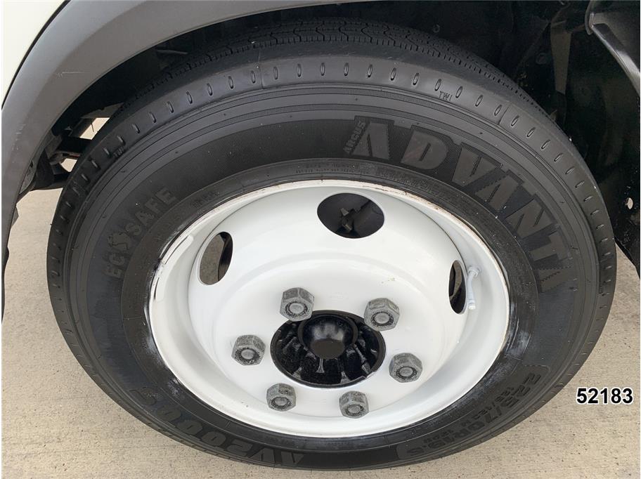 2017 Isuzu NPR HD - Photo 17