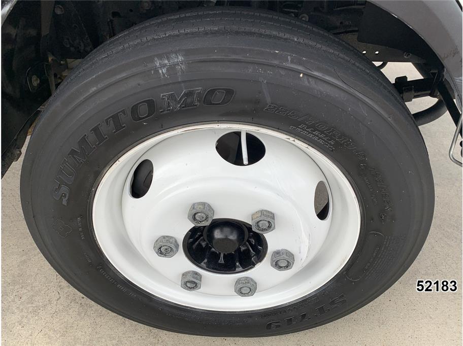 2017 Isuzu NPR HD - Photo 18
