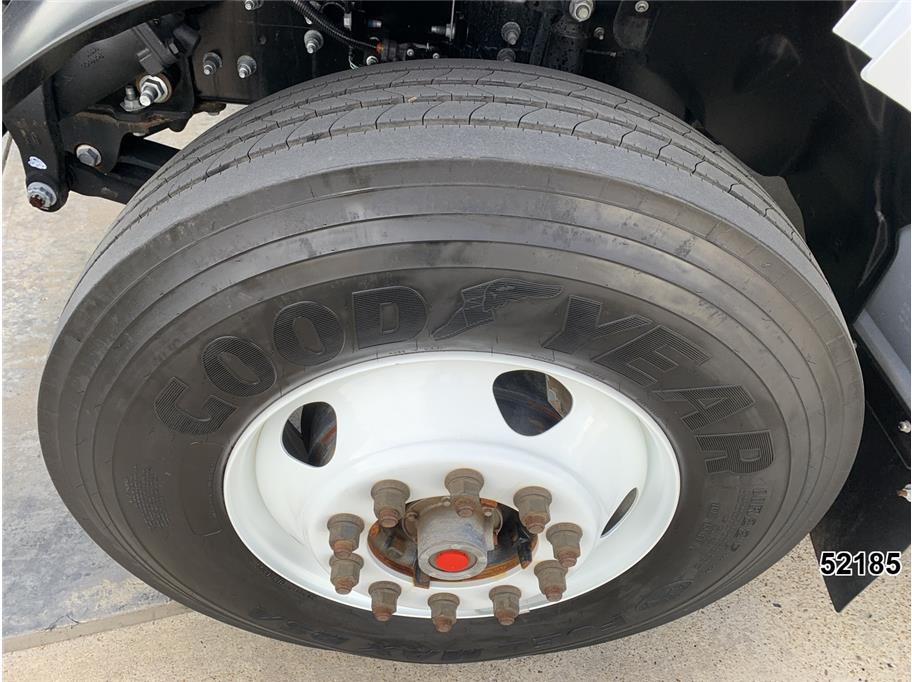 2022 Ford F-750 - Photo 19