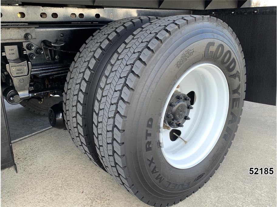 2022 Ford F-750 - Photo 21