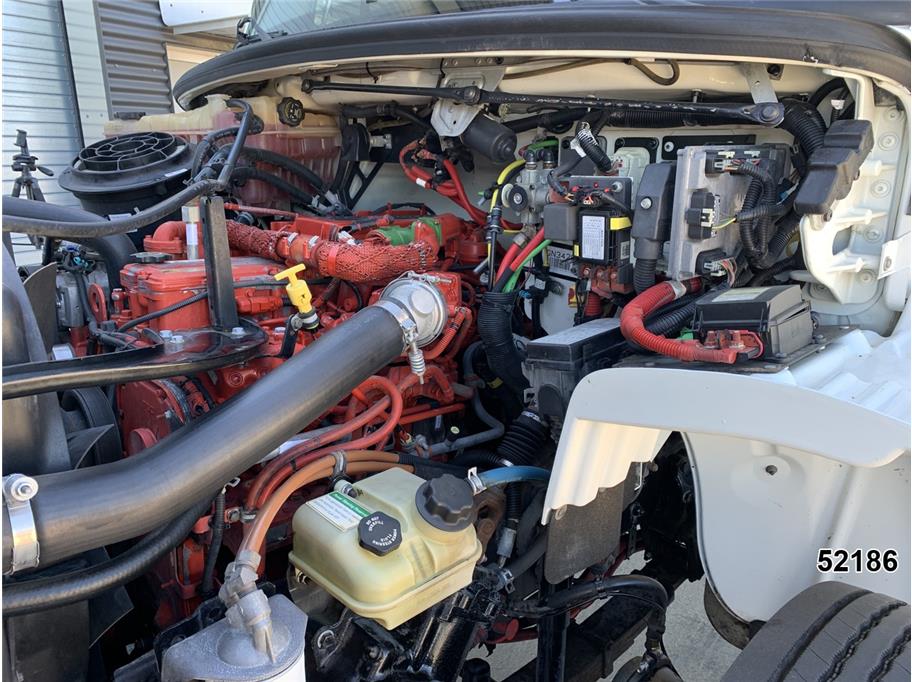 2015 Freightliner M2 106