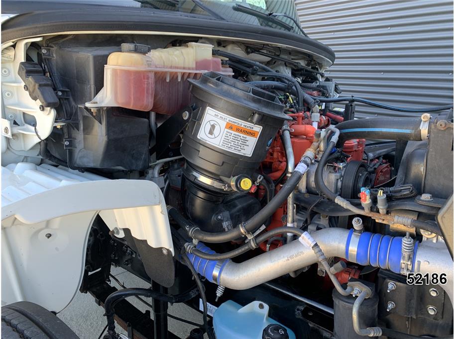 2015 Freightliner M2 106