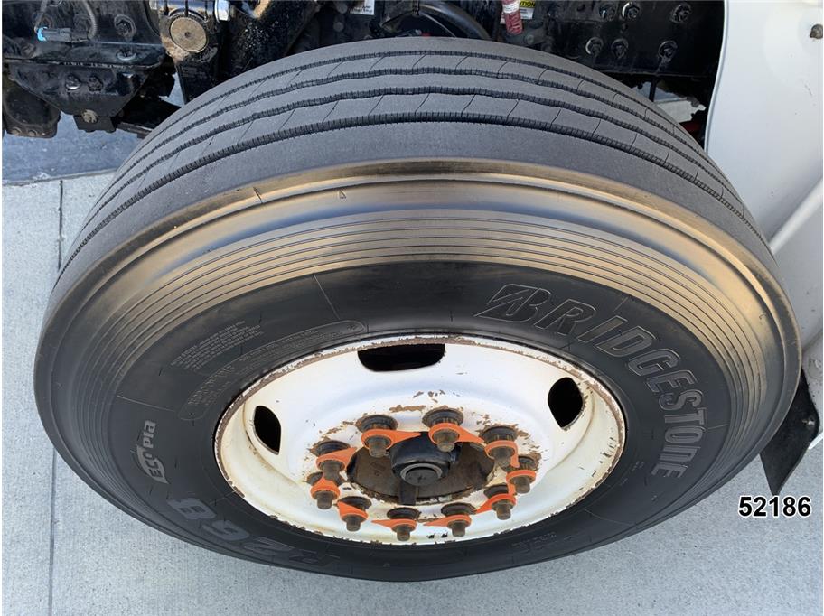 2015 Freightliner M2 106