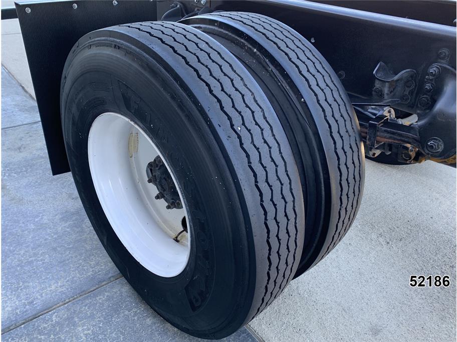 2015 Freightliner M2 106