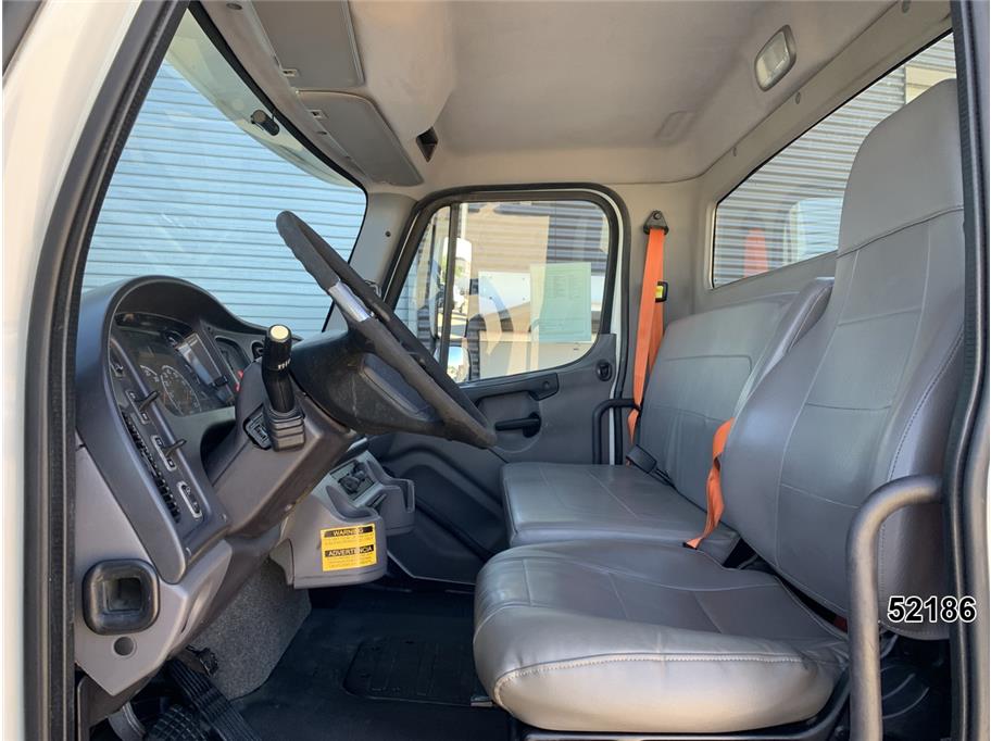 2015 Freightliner M2 106