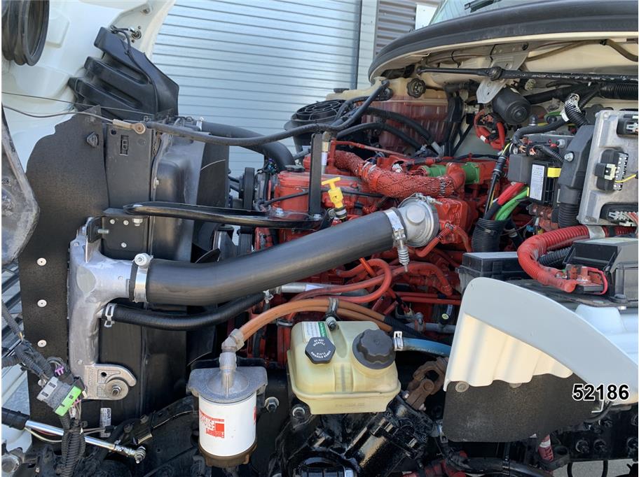 2015 Freightliner M2 106