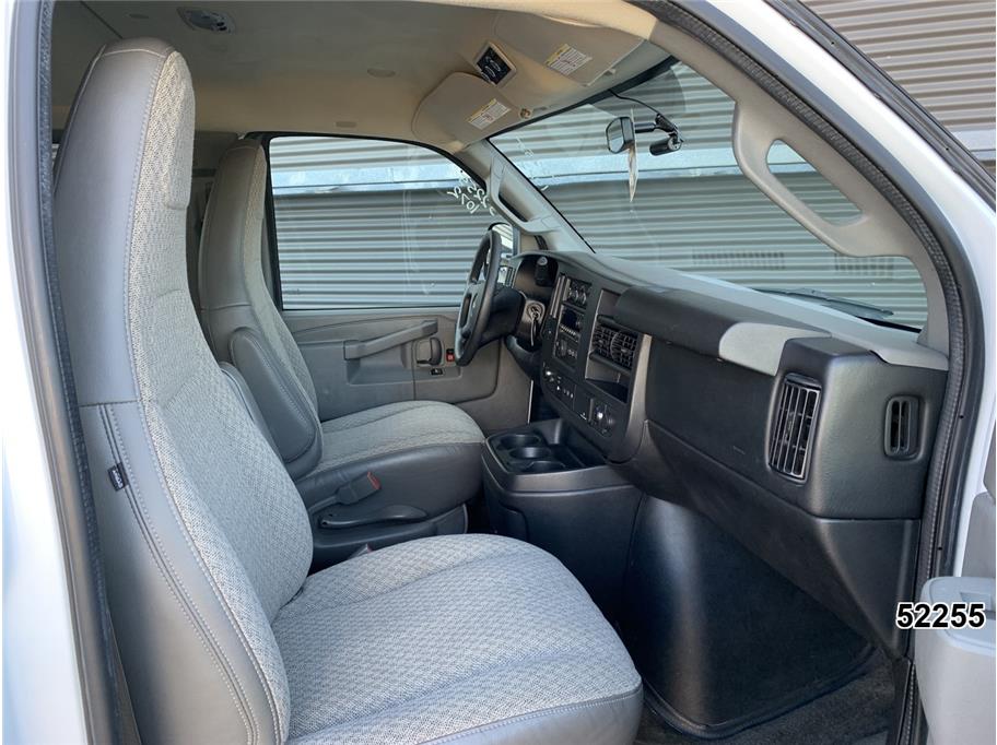 2016 Chevrolet 3500 Express