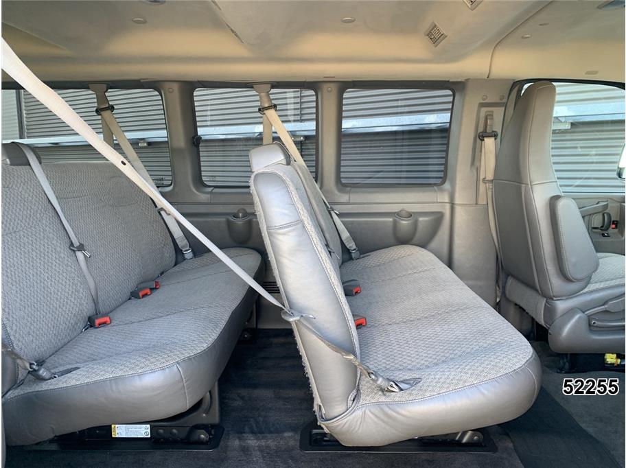 2016 Chevrolet 3500 Express