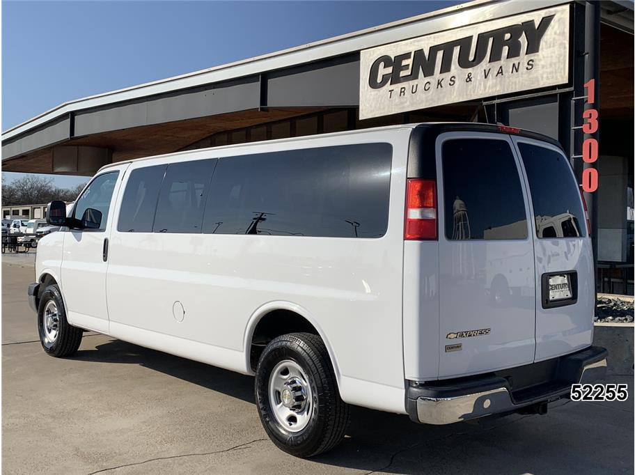 2016 Chevrolet 3500 Express