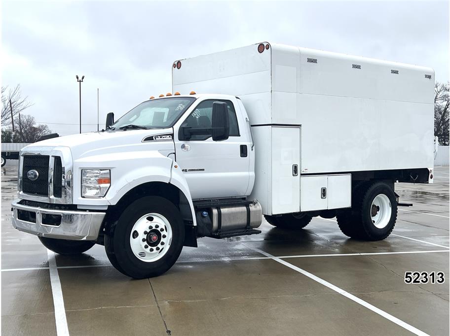 2023 Ford F750