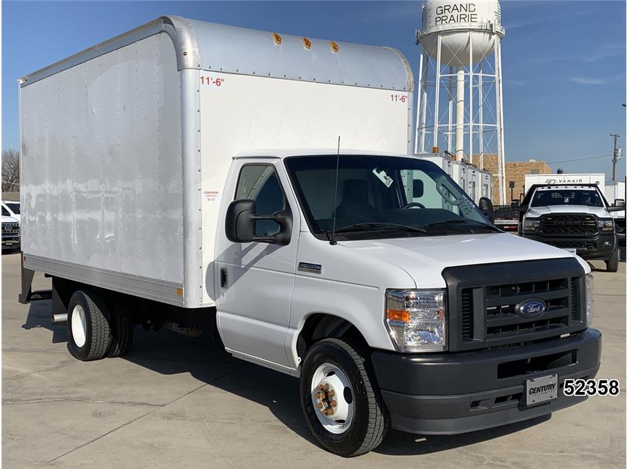 2023 Ford E350 DRW