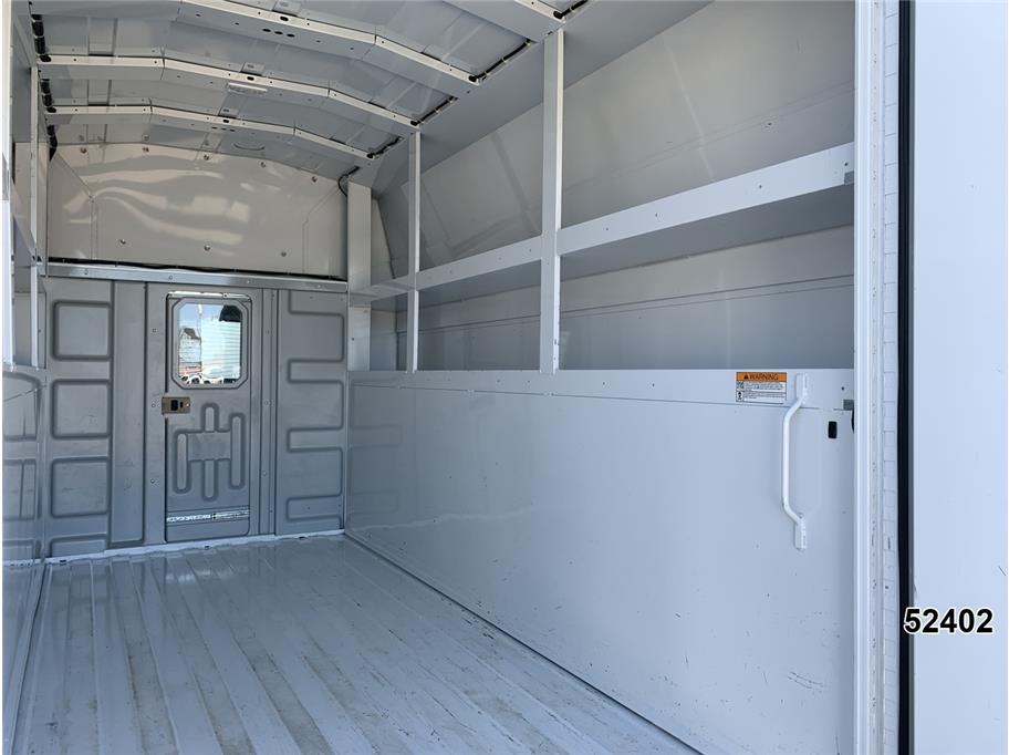 2023 GMC 3500 Savana