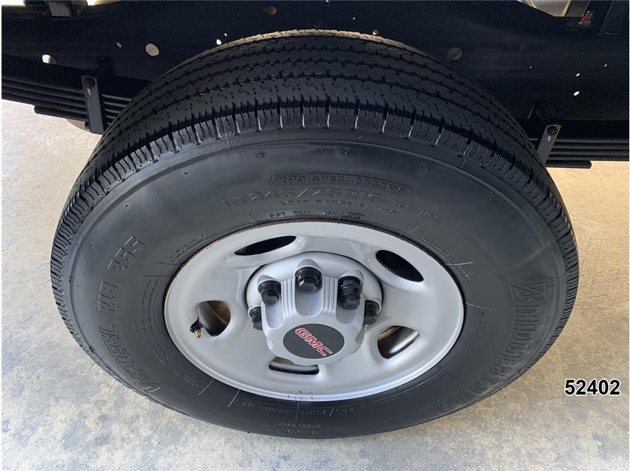 2023 GMC 3500 Savana