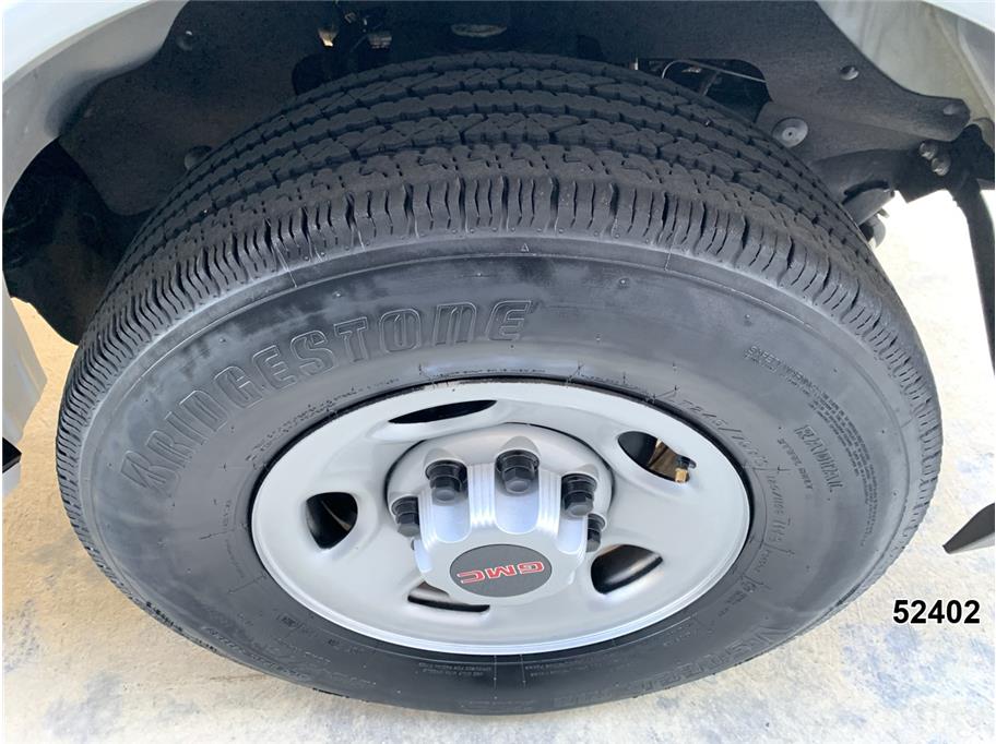 2023 GMC 3500 Savana