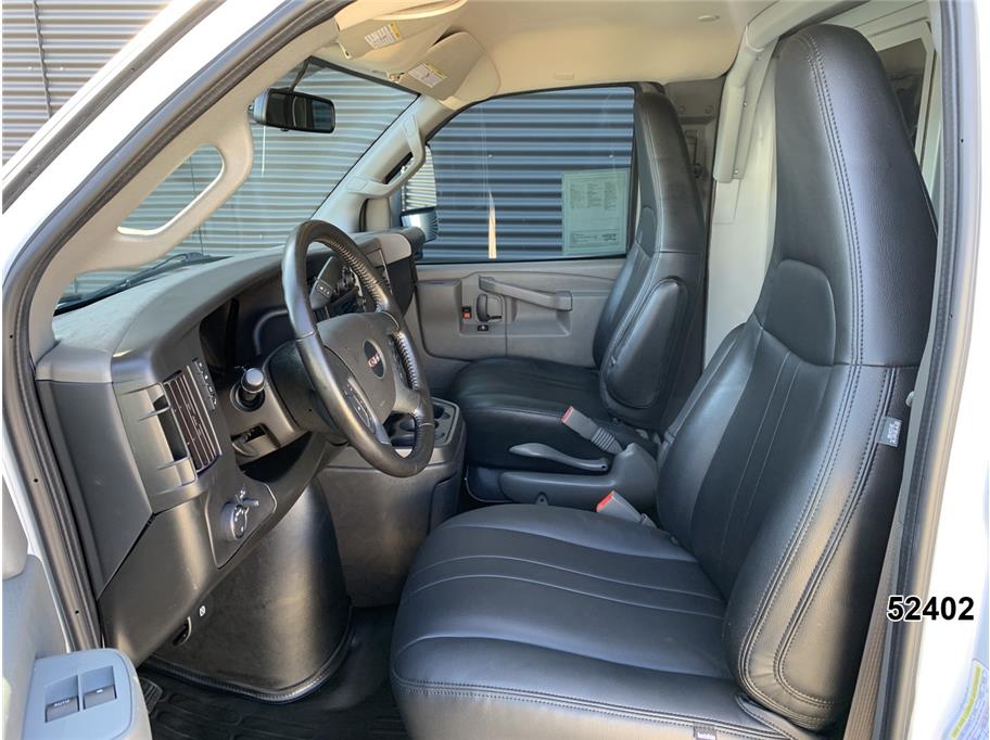 2023 GMC 3500 Savana