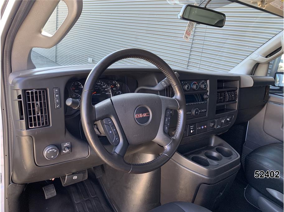 2023 GMC 3500 Savana