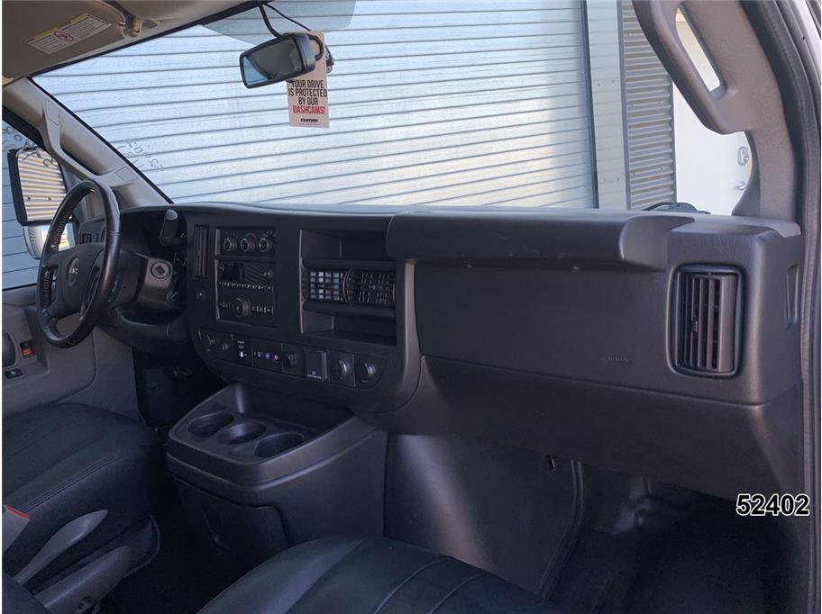 2023 GMC 3500 Savana