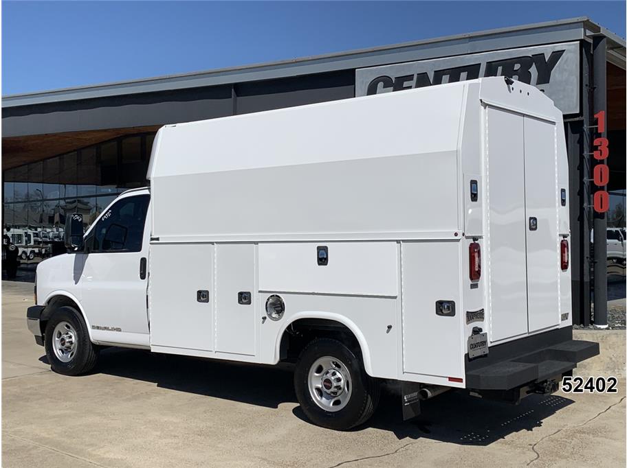 2023 GMC 3500 Savana