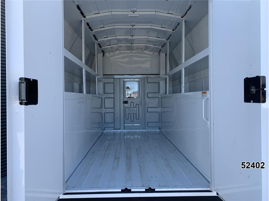 2023 GMC 3500 Savana