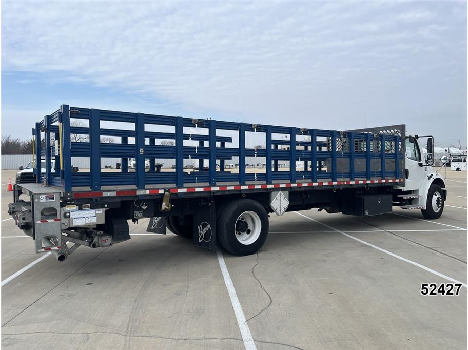 2021 Freightliner M2 106