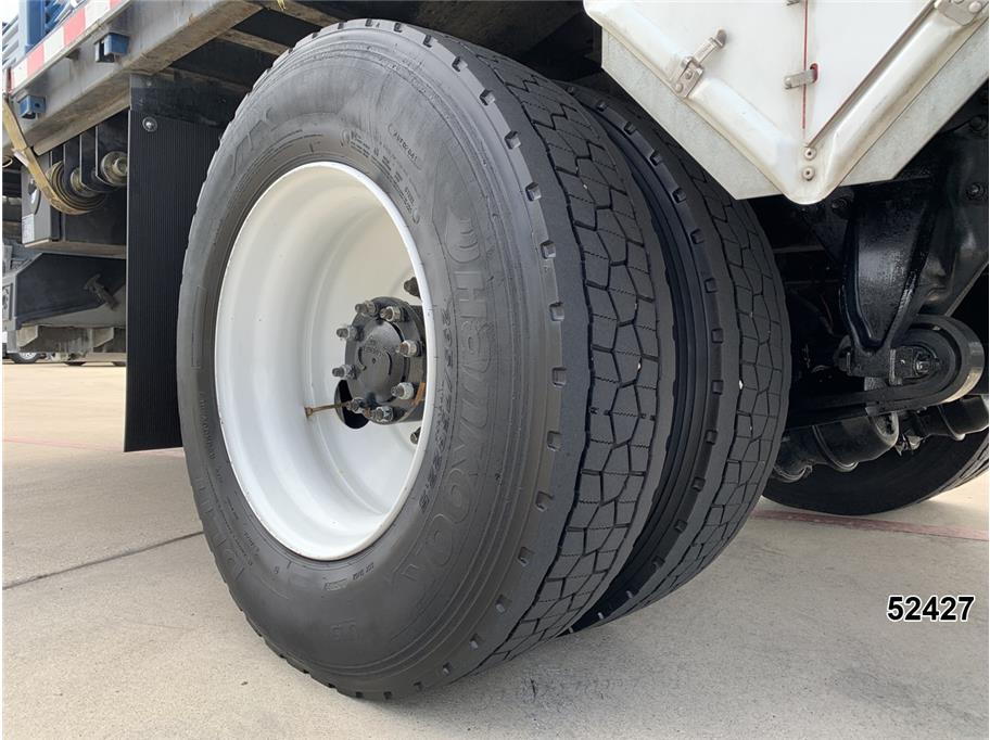 2021 Freightliner M2 106