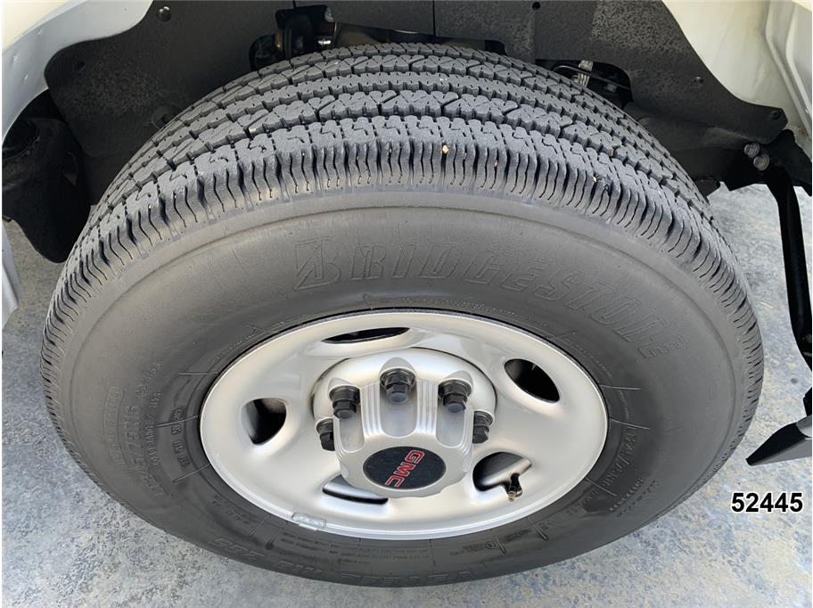 2024 GMC 2500 Savana