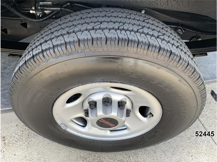 2024 GMC 2500 Savana