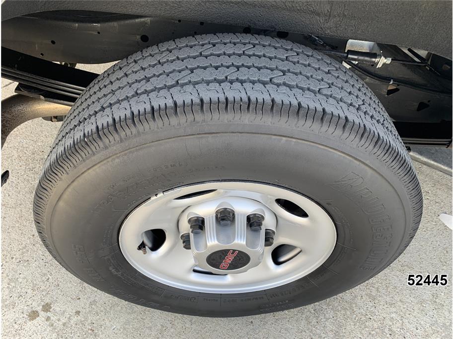 2024 GMC 2500 Savana