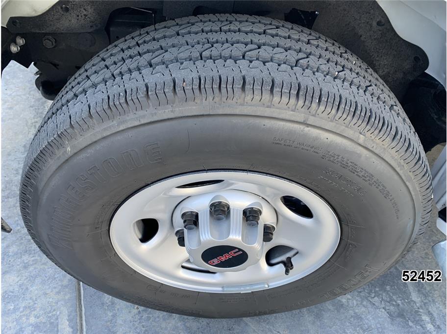 2024 GMC 2500 Savana