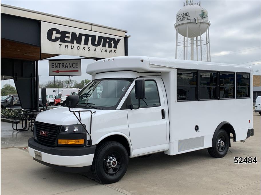 2023 GMC Savana Cutaway