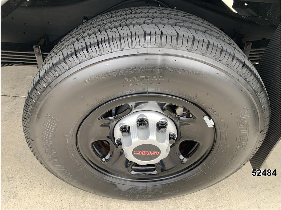 2023 GMC 3500 Savana