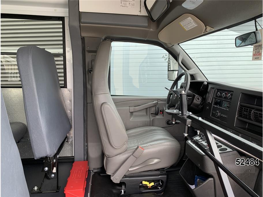 2023 GMC 3500 Savana
