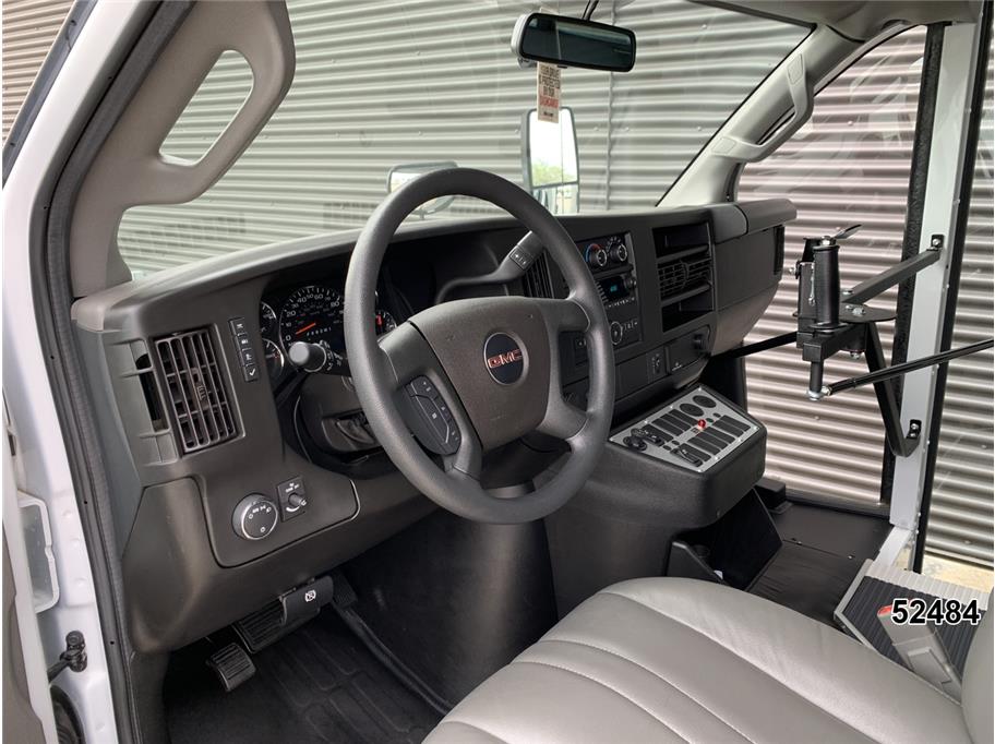 2023 GMC 3500 Savana