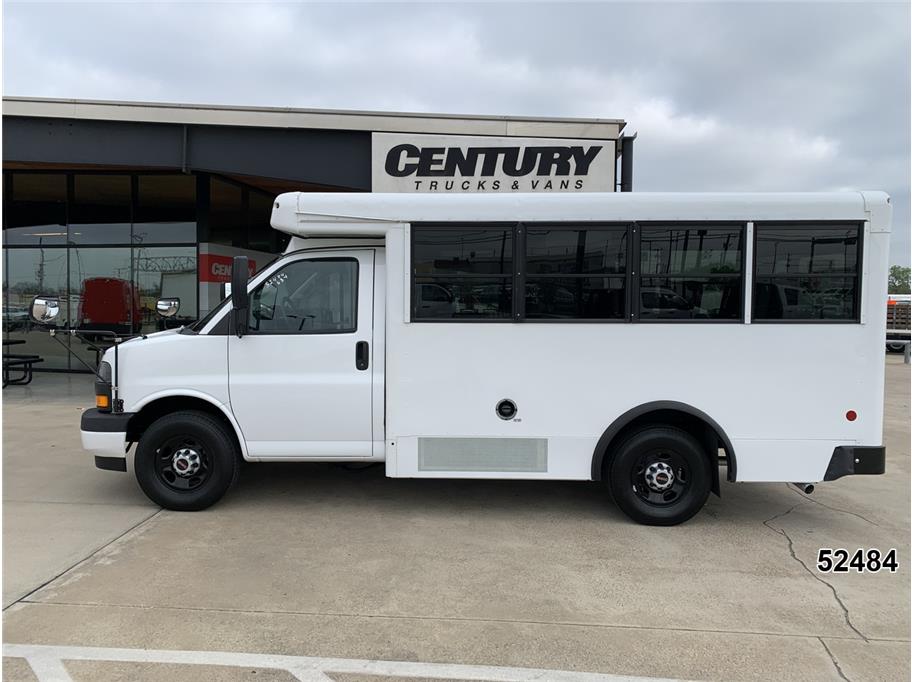 2023 GMC 3500 Savana