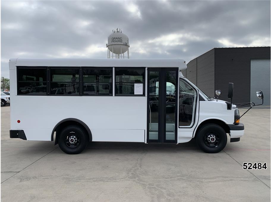 2023 GMC 3500 Savana