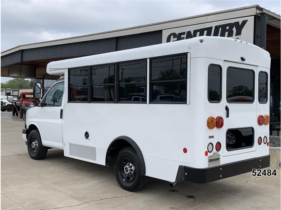 2023 GMC 3500 Savana