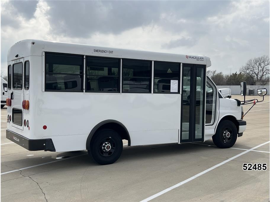 2023 GMC 3500 Savana