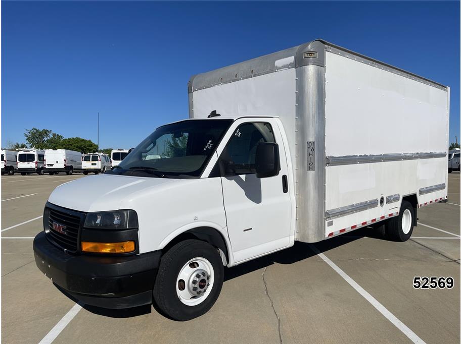 2022 GMC 3500 Savana DRW