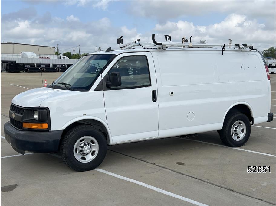 2016 Chevrolet Express 2500 Work Van HD's photo