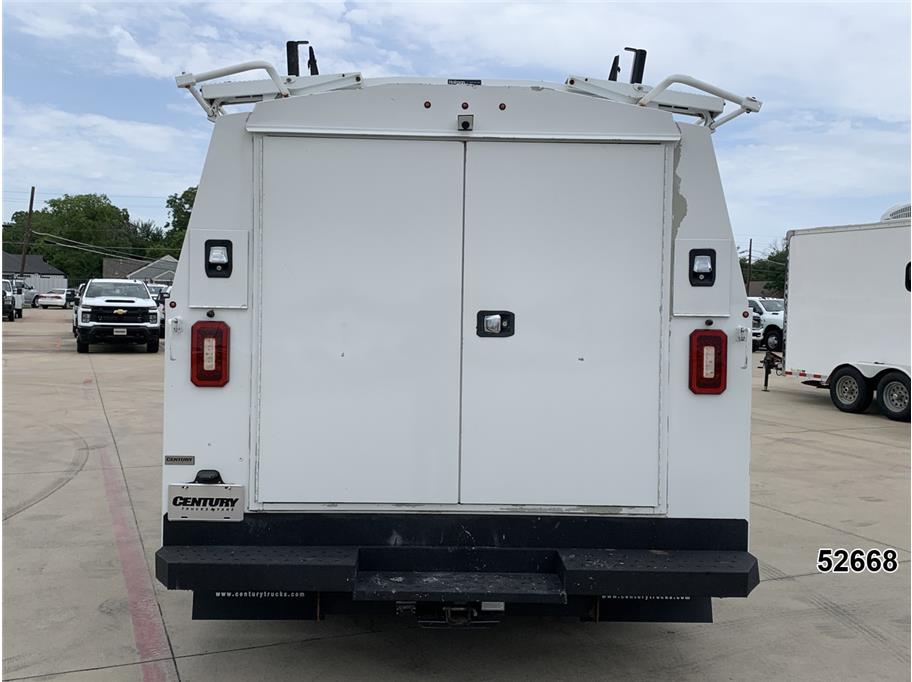 2023 Ford E450