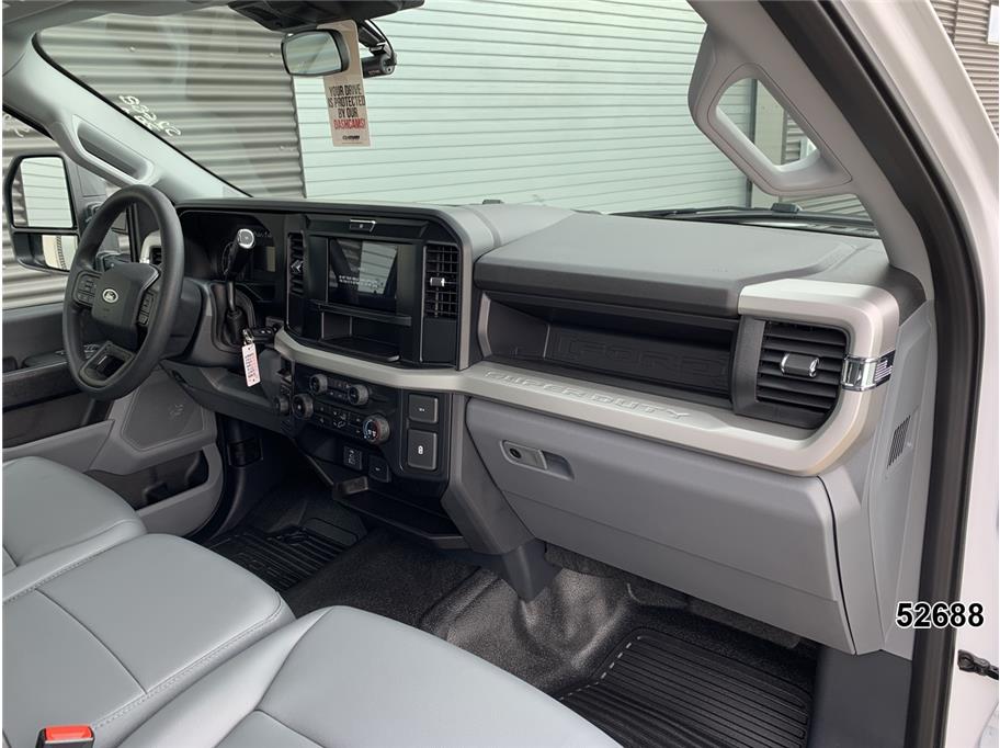 2025 Ford F600