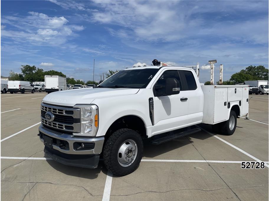 2023 Ford F350 DRW