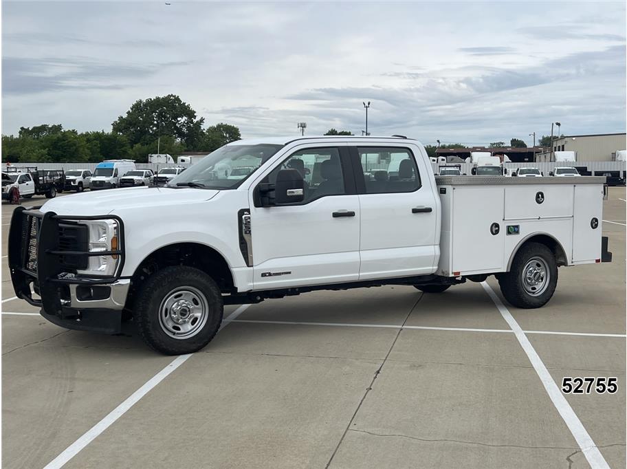 2024 Ford F-250 XL 4x4 Crew Cab 8' Box's photo